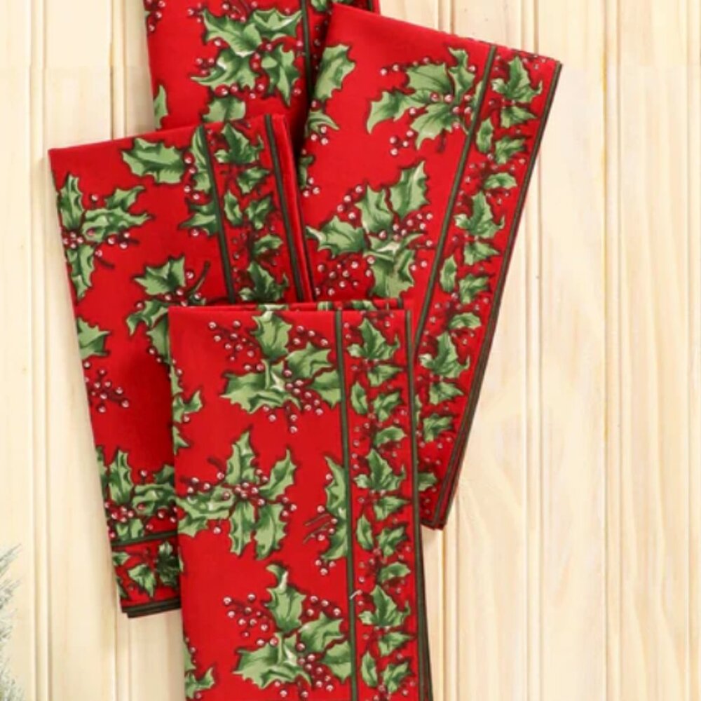 April Cornell holly pattern napkins. NWT